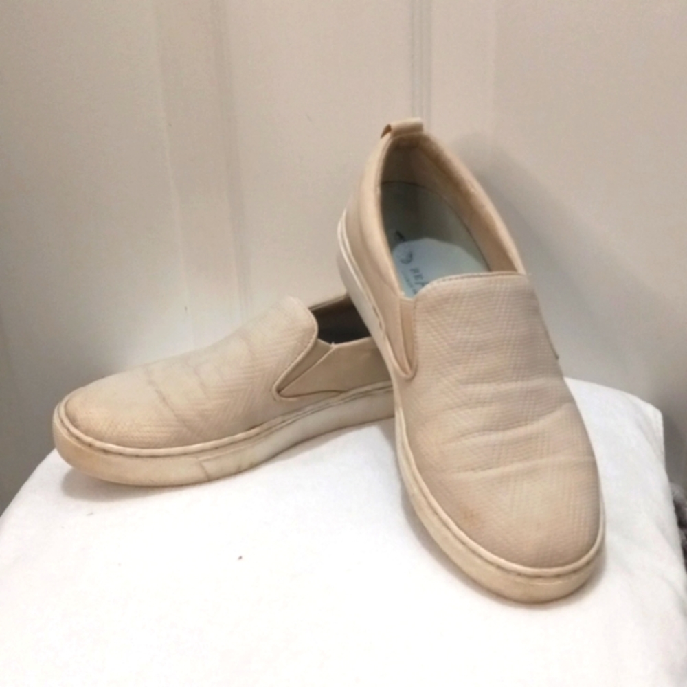 Dr Scholls Size 8.5 Womens Beige Slip On Loafers